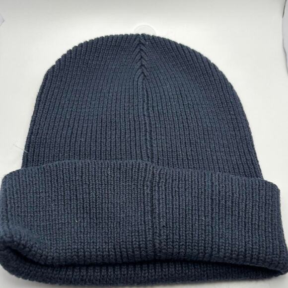 Old navy beanie - Picture 3 of 4